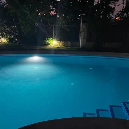 Lovely Summer House With Pool * كوشاداسيه